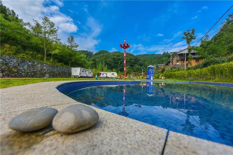 月亮湾湾迎峡州,清凉一夏添新景